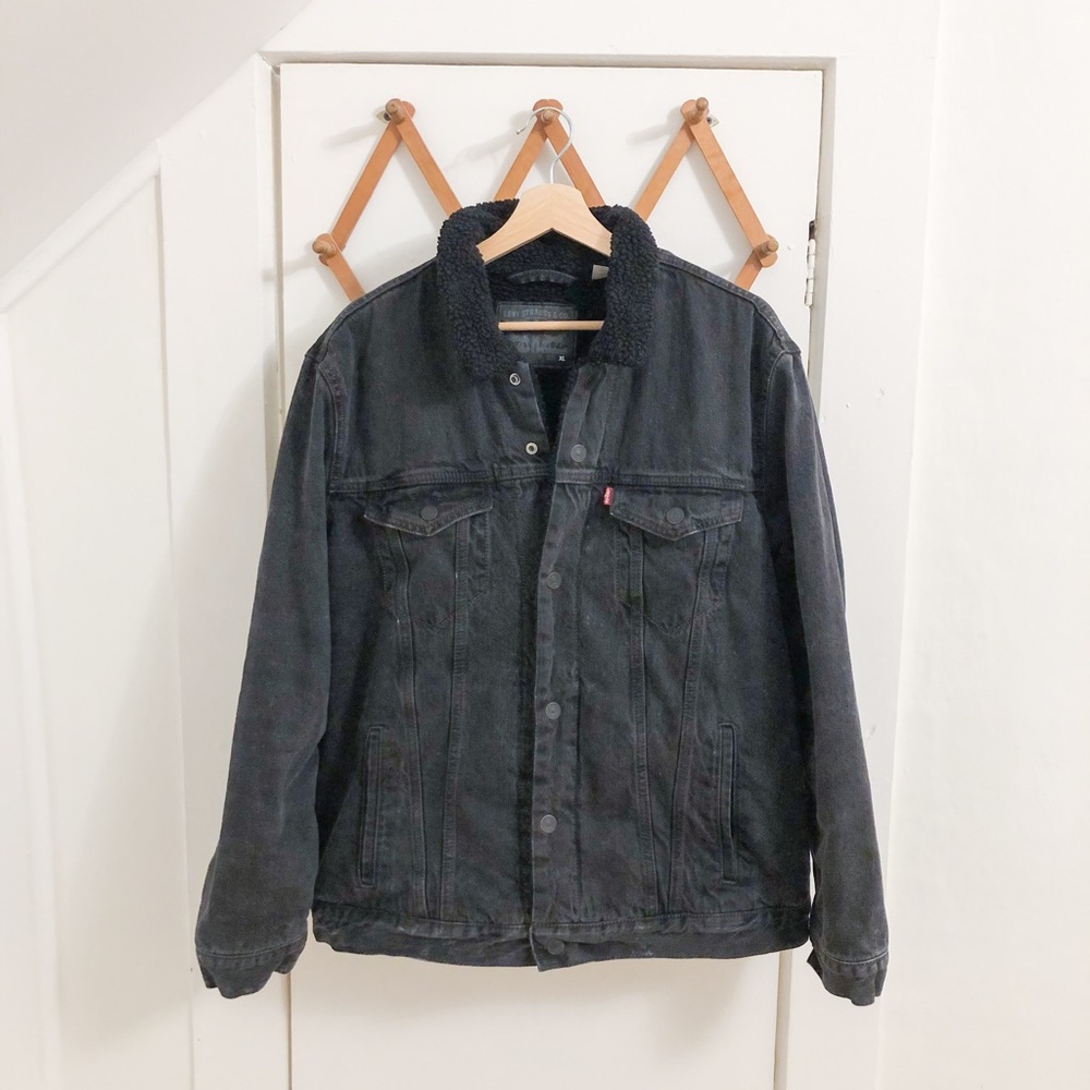 Black Levi’s Lined Trucker Jacket